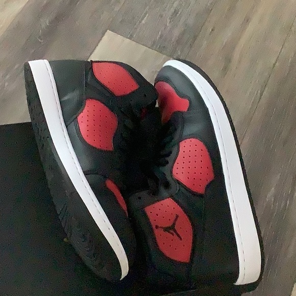 Jordan Access sneakers - Picture 4 of 5